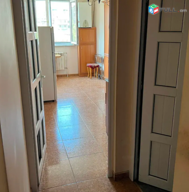 1 սենյականոց բնակարան Նար-Դոսի փողոցում, 49 քմ, 4/9 հարկ, կապիտալ վերանորոգված