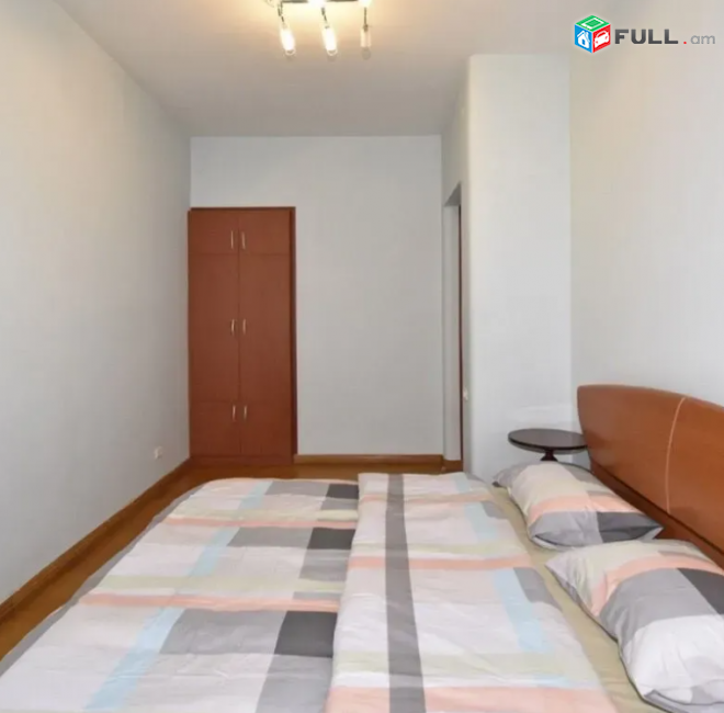 Տիգրան Մեծի պողոտա 95 քմ, բարձր առաստաղներ