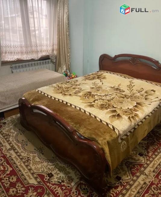 3 սենյականոց բնակարան, Կենտրոնում, 80 քմ, 2/14 հարկ, մասնակի վերանորոգում