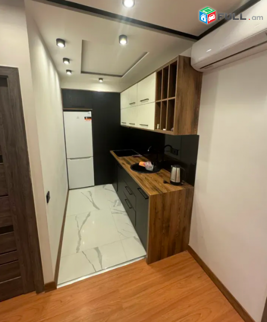 Ղազարոս Աղայան փողոցում, 49 քմ, 3/14 հարկ