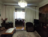 3 սենյականոց բնակարան Չարենցի փողոցում, 77 քմ, բարձր առաստաղներ, եվրովերանորոգված, քարե շենք, ավտոտնակ շենքի բակում՝ 23 ք.մ նկուղ 39 ք.մ