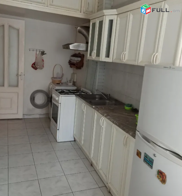 Երվանդ Քոչարի փողոցում, 63 քմ, 2/9 հարկ