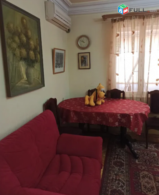 Երվանդ Քոչարի փողոցում, 63 քմ, 2/9 հարկ