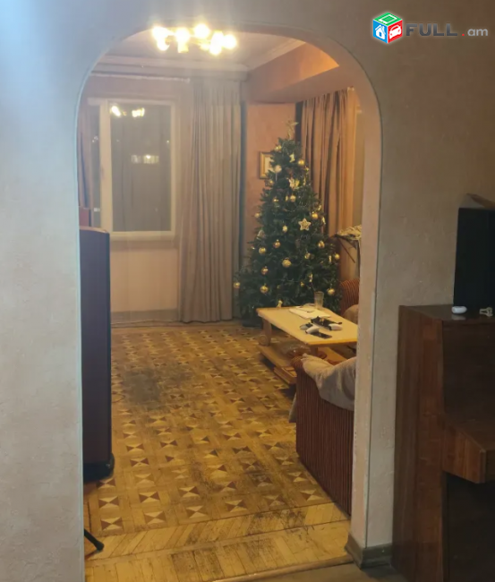 Պարոնյան փողոցում, 112 քմ, կապիտալ վերանորոգված 14/7 Հարկ 