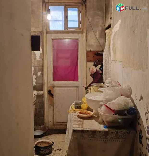 Աբովյան փողոցում, 64 քմ, նախավերջին հարկ
