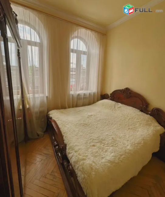 Տիգրան Մեծի պողոտայում, 50 քմ, բարձր առաստաղներ