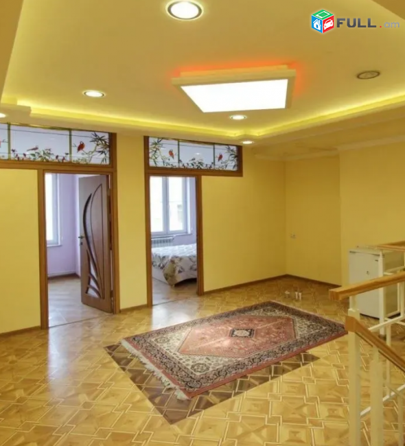 Բաղրամյան պողոտայում, 130 քմ, 2/2 հարկ