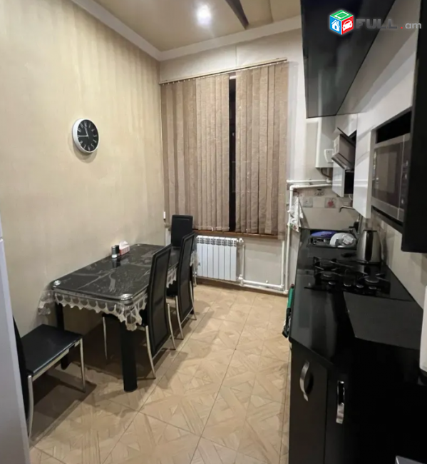  Մոսկովյան փողոցում, 92 քմ, բարձր առաստաղներ