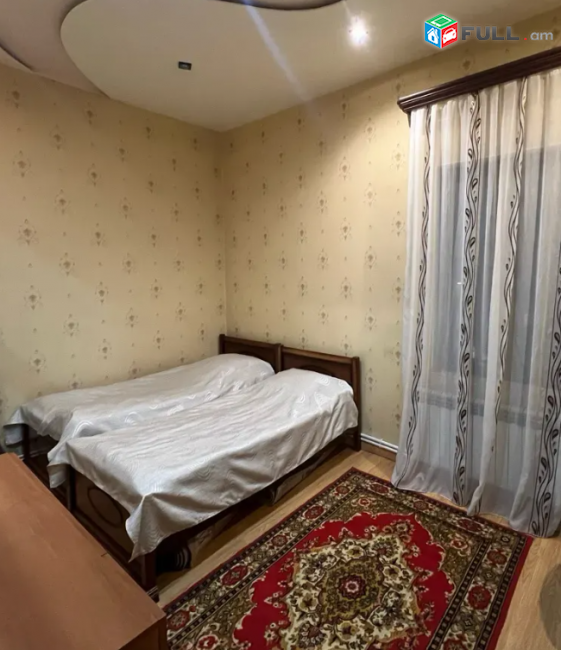  Մոսկովյան փողոցում, 92 քմ, բարձր առաստաղներ