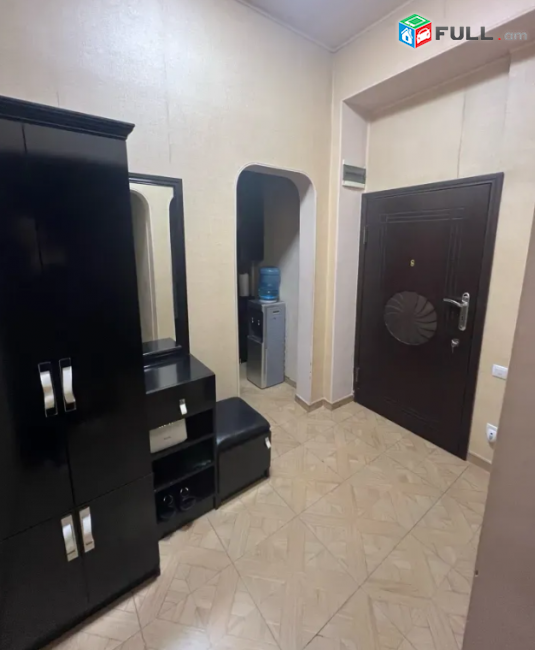  Մոսկովյան փողոցում, 92 քմ, բարձր առաստաղներ