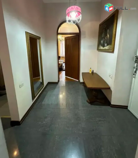 Մամիկոնյանց փողոցում, 77 քմ, 3/5 հարկ, բարձր առաստաղներ բետոն