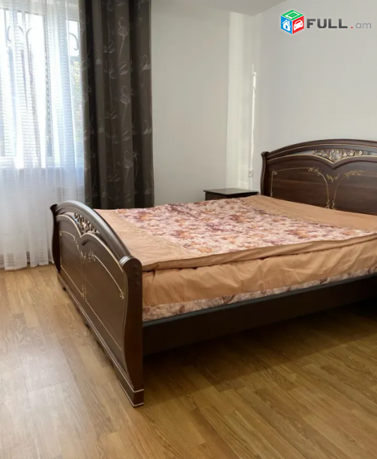 Կենտրոնում, 96 քմ, 2/14 հարկ, կապիտալ վերանորոգված
