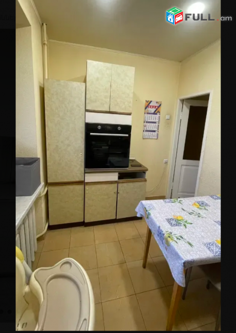 Արամ Խաչատրյան փողոցում, 78 քմ, 3/5 հարկ