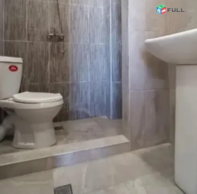 3 սենյականոց բնակարան նորակառույց շենքում Սևքարեցի Սաքոյի փողոցում, 131 քմ, 3/6 հարկ, 2 սանհանգույց