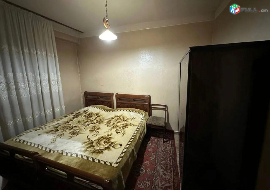 ՇԱՏ մատչելի բնակարան Չեխովի փողոցում, վաճառվում է 3 սենյականոց ,մակերեսը կազմում է 70 քմ։