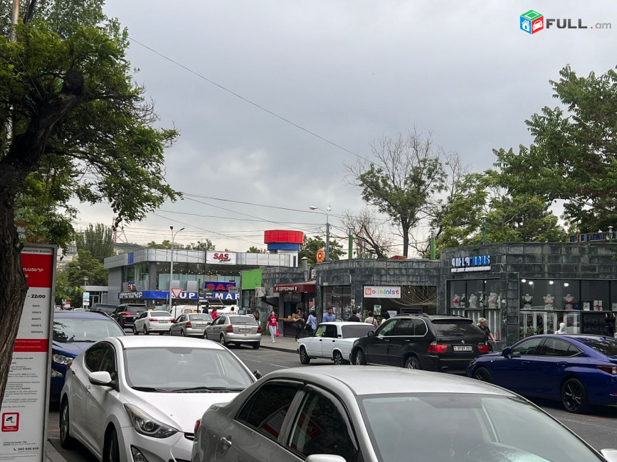 Տարածք Երևանի Կենտրոն վարչական շրջանում՝ Երիտասարդական մետրոյի հարևանությամբ