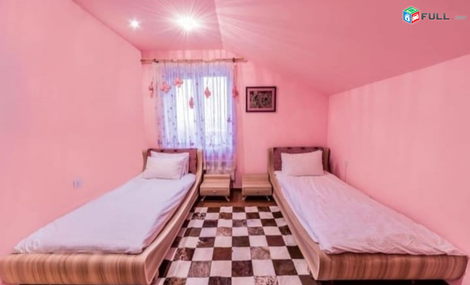 Շքեղ առանձնատուն 