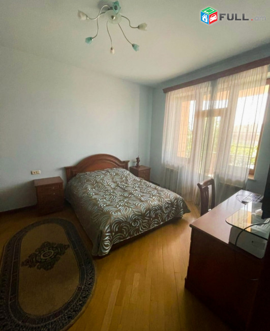 Շքեղ առանձնատուն 