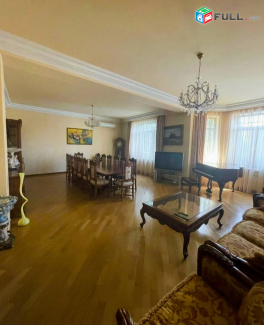Շքեղ առանձնատուն 
