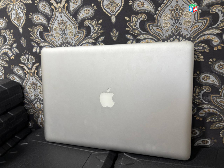 Macbook