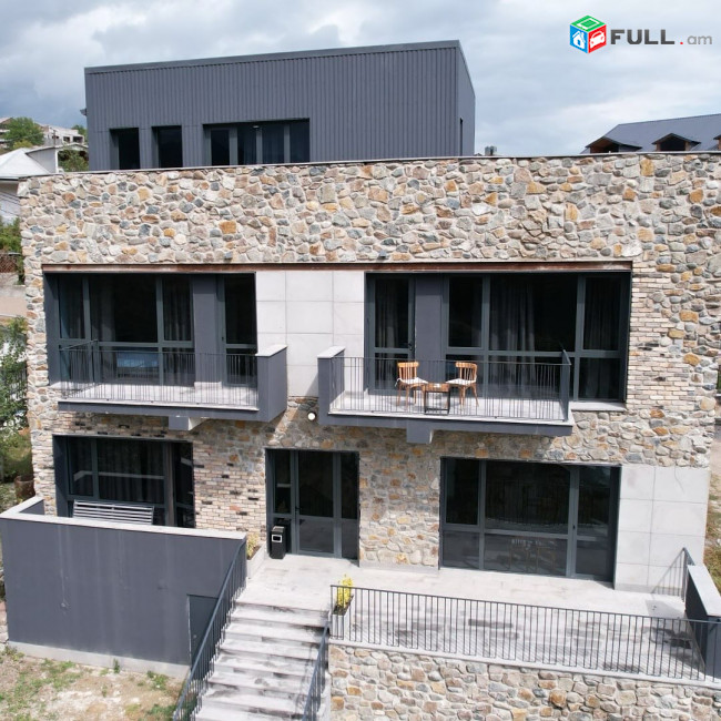 Մետաղապլաստե ու ալյումինե դռների, պատուհանների, ապակե տանիքների և պատշգամբների, ֆասադների արտադրություն