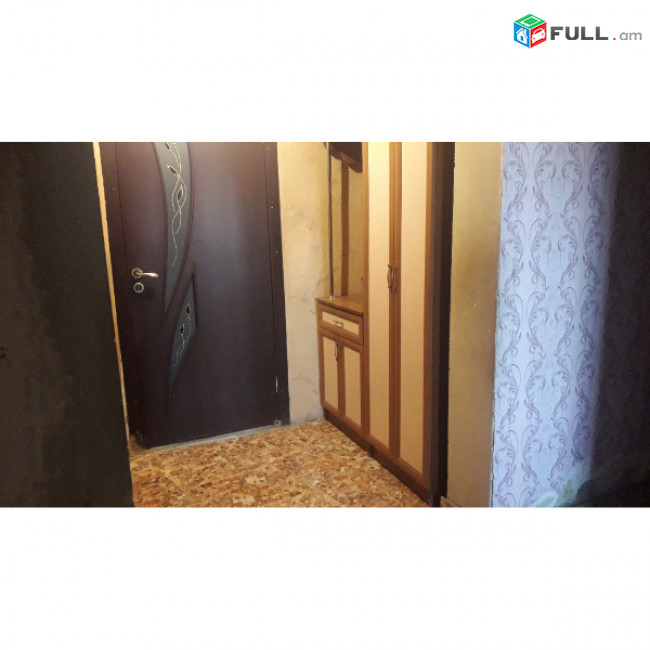 Վաճառվում է բնակարան