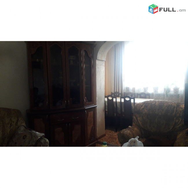 Վաճառվում է բնակարան