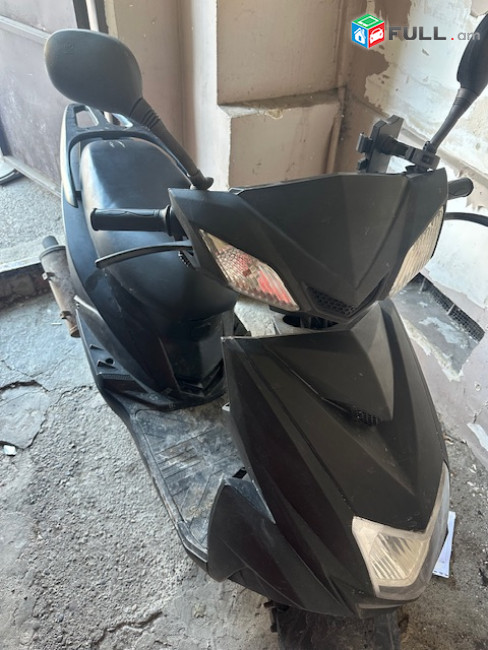 Տրվում է օրավարձով մոպեդ