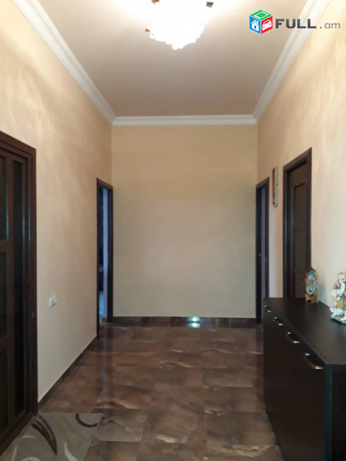Զովունի, 320քմ շինություն, 670քմ հող-355000դոլար, գինը նշված է փոքր հողի 400քմ դեպքում-290000 դոլար
