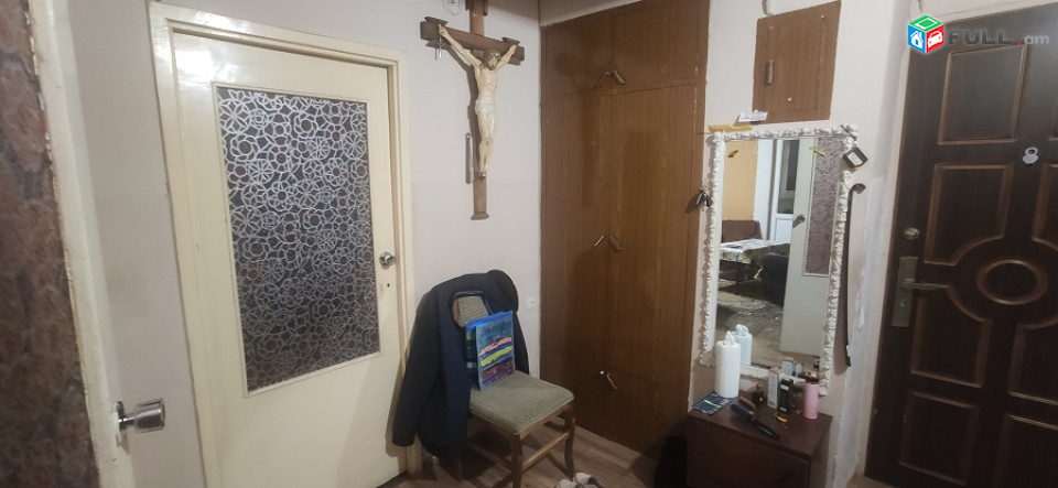 Հ․Շիրազի փողոց 15թաղամաս,14-3 հարկ 2-3 սարքած 78քմ բնակարան