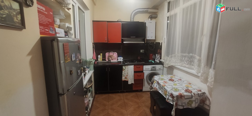 Հ․Շիրազի փողոց 15թաղամաս,14-3 հարկ 2-3 սարքած 78քմ բնակարան