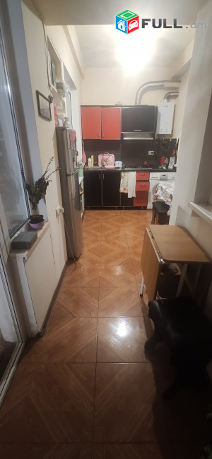 Հ․Շիրազի փողոց 15թաղամաս,14-3 հարկ 2-3 սարքած 78քմ բնակարան