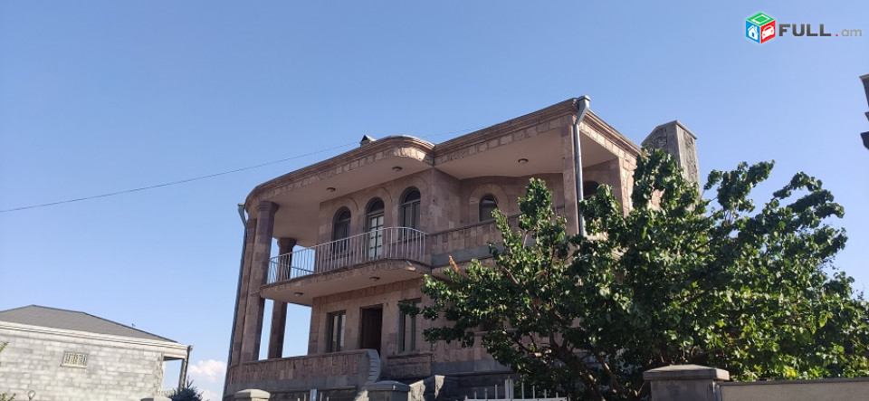 Լենինգրադյան փողոց,Նոյ թաղամաս,Երևան քաղաքում միակ Իտալական նախագծով առանձնատունը