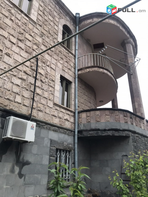 Լենինգրադյան փողոց,Նոյ թաղամաս,Երևան քաղաքում միակ Իտալական նախագծով առանձնատունը