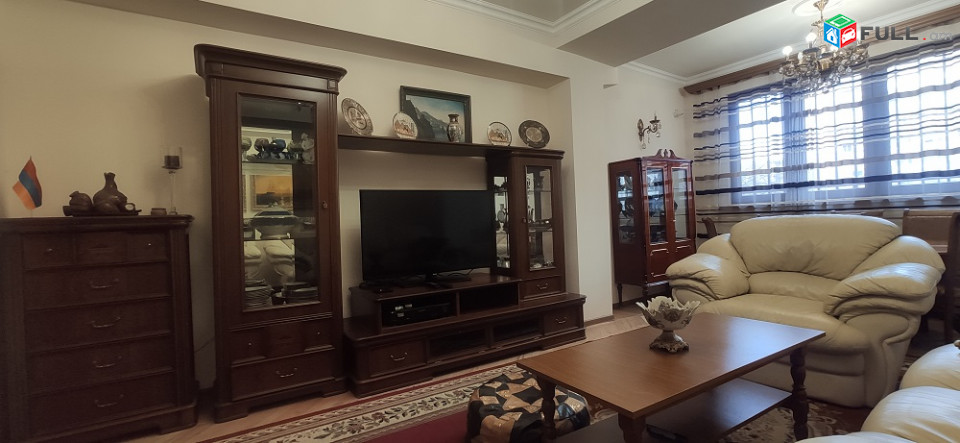 9-2 հարկ, կապիտալ վերանորոգված,ամբողջ գույքով,սուպերմարկետներ ու ամեն ինչ մոտ