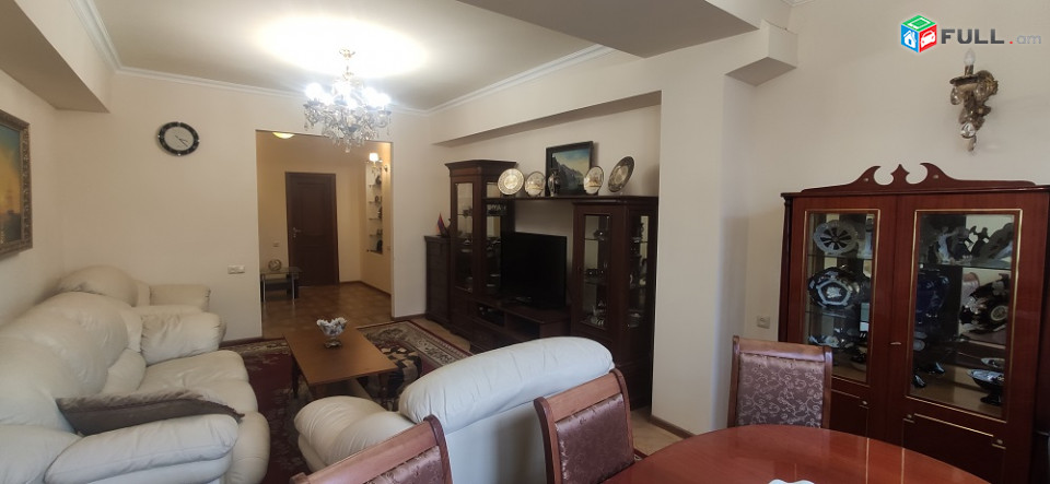 9-2 հարկ, կապիտալ վերանորոգված,ամբողջ գույքով,սուպերմարկետներ ու ամեն ինչ մոտ