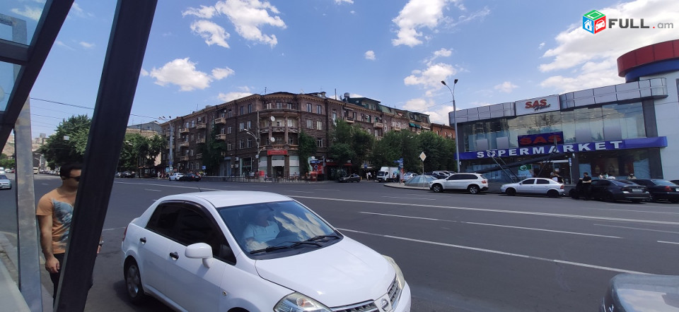 1քմ-5000դոլար,Աբովյան փողոցում ՍԱՍ-ի մոտակայքում,սկսած 400քմ-1100քմ