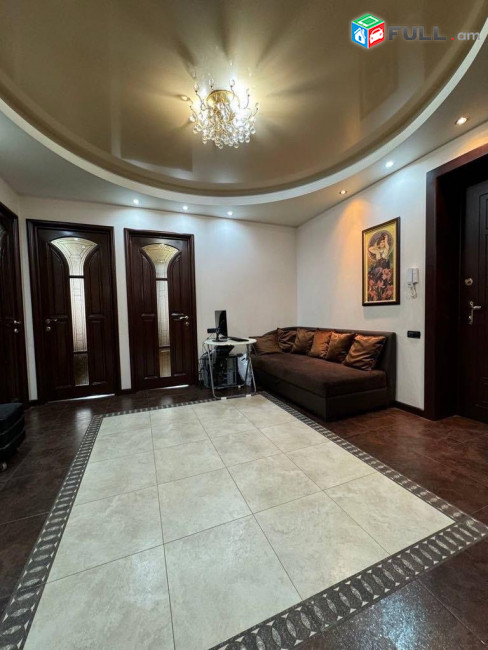 Ա․Ավետիսյան փողոց,5-2 հարկ,կապիտալ վերանորոգված 3սենյակ,ամբողջ գույքով,բաղրամյան-Ավետիսյան հատվածում