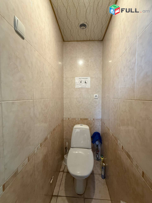 Փափազյան փողոցում վարձով է տրվում 1-ին գիծ կոմերցիոն տարածք։ For rent կոդ G2710