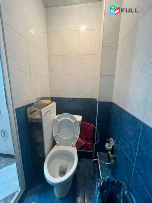 Բաղրամյան պ․ վարձով է տրվում կոմերցիոն տարածք։ For rent կոդ G2756