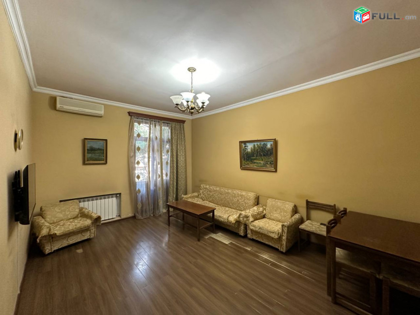 Սարյան փողոցում, վաճառվում է 1-ին գիծ, 2 սենյականոց բնակարան։ For sale կոդ C1907