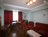 Զաքյան փողոցում վարձով է տրվում 3 սենյականոց բնակարան։ For rent, կոդ B1654