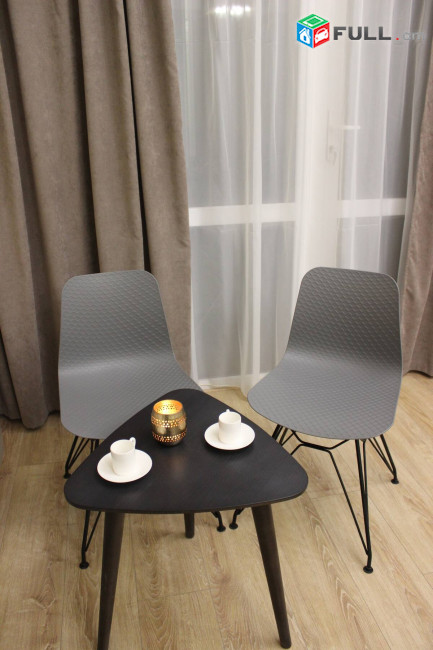 cozy 2  bedrooms apartment with 3 AC