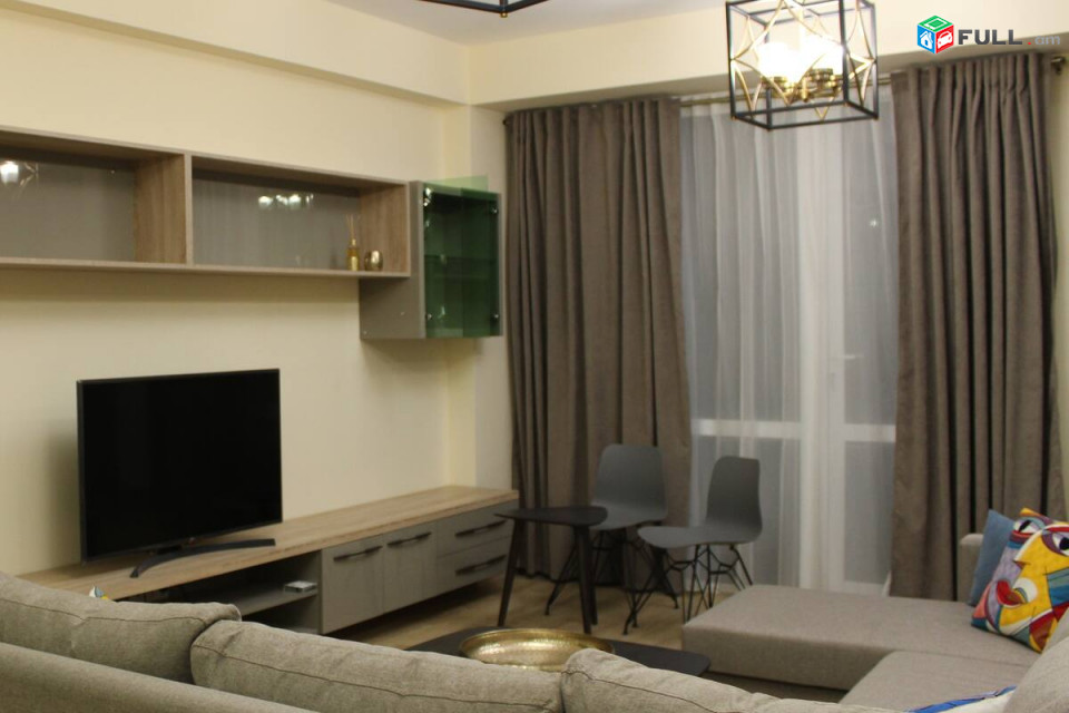 cozy 2  bedrooms apartment with 3 AC