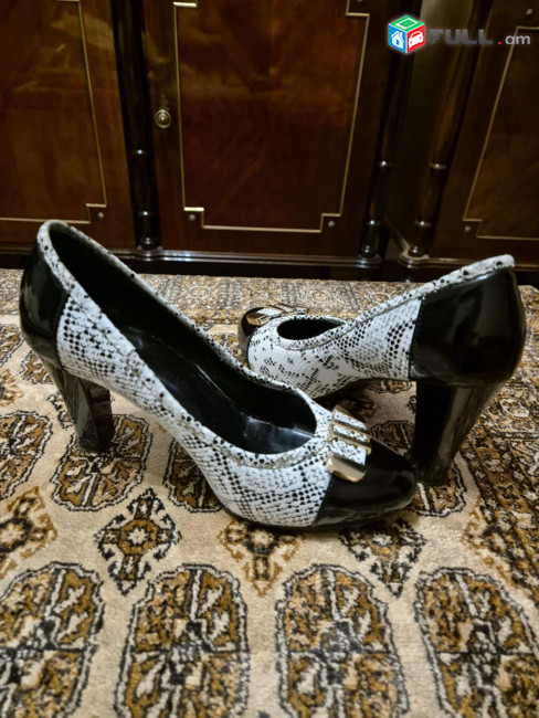 Կանացի դասական ոճի կոշիկներ /женские туфли, shoes