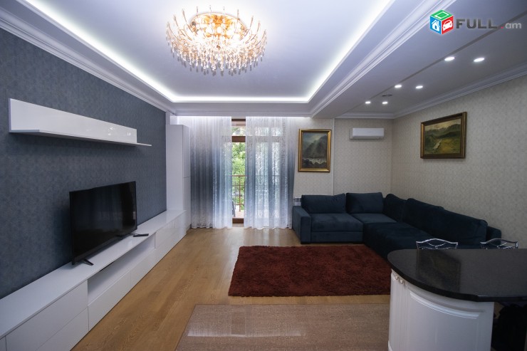 Arami luxary apartment new buildung beatiful view of garden park Арами Արամի