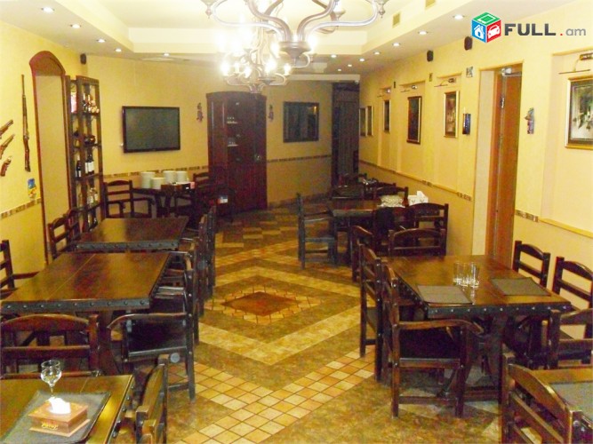 Օպեռային մոտ возле Оперы near Opera restaurant, bistro or beer house