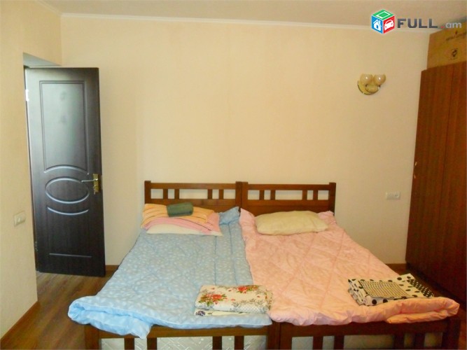 Lux apartment near Opera Sayat Nova Люкс квартира возле Оперы Саят Нова