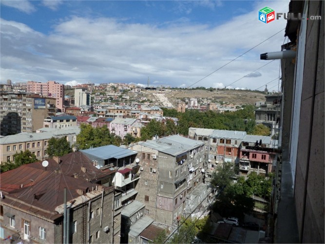 Mashtots near Opera Մաշտոց Օպեռային մոտ Маштоц возле Оперы