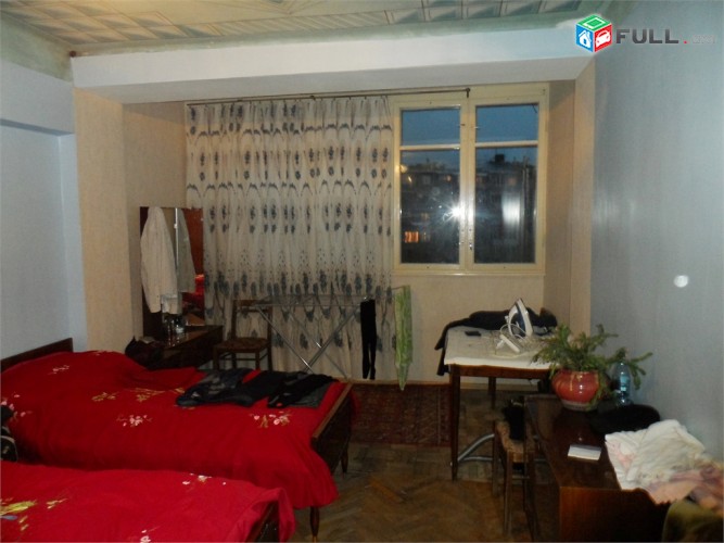 Սայաթ Նովա Օպեռային մոտ Саят Нова возле Оперы Sayat Nova near Opera